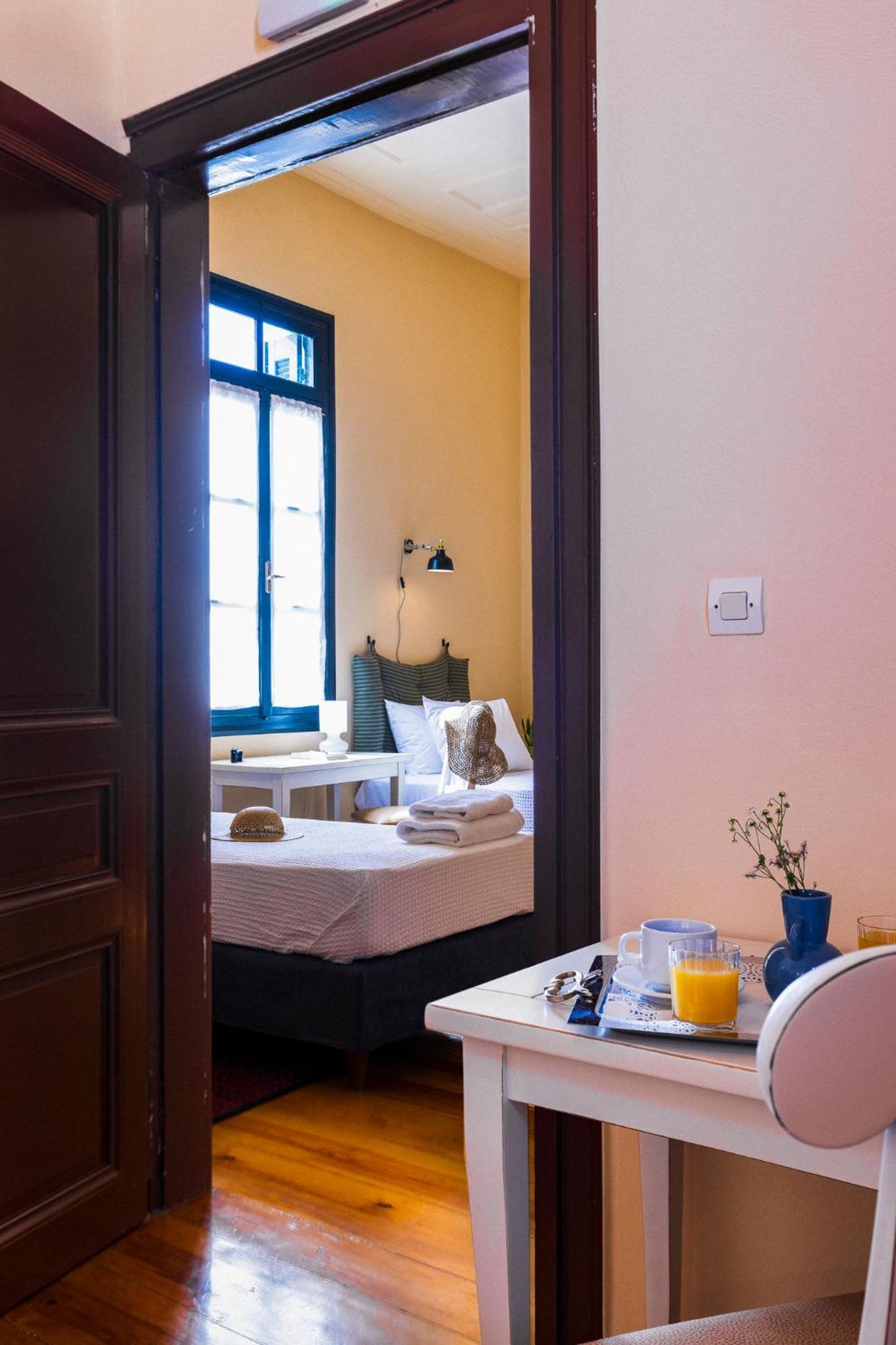 Sundial Lodge Chrissi Akti Chania Exterior foto