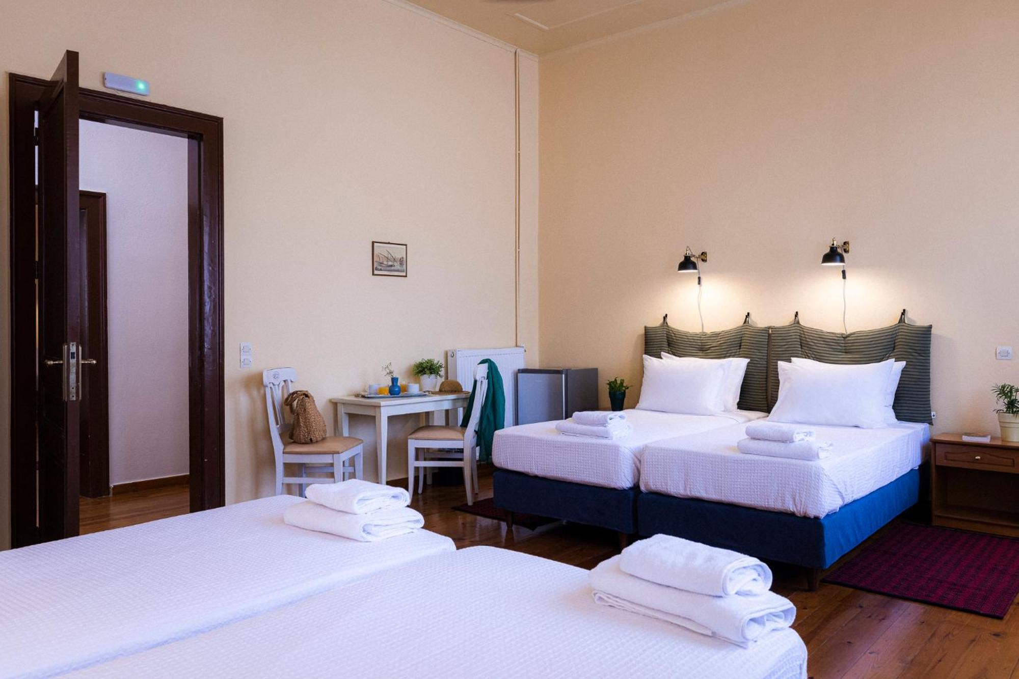 Sundial Lodge Chrissi Akti Chania Exterior foto